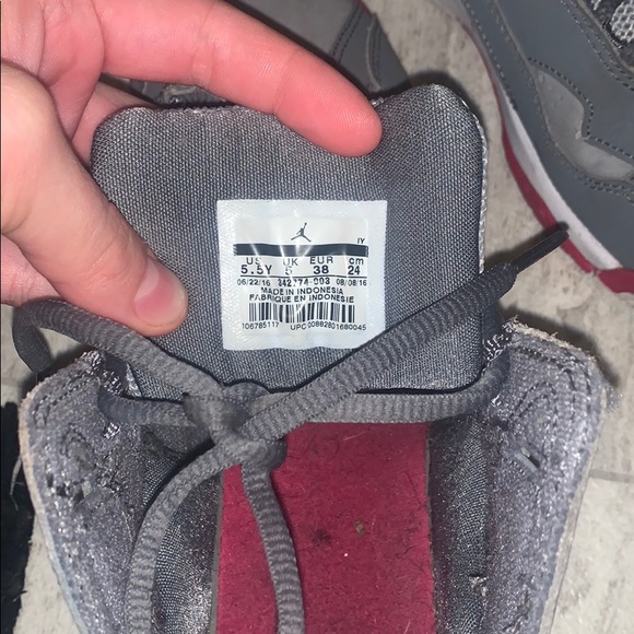 Shoes - Picture 3 of 3